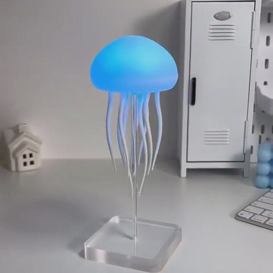 unpacking TrueFlow jellyfish lamp fly jellyfish